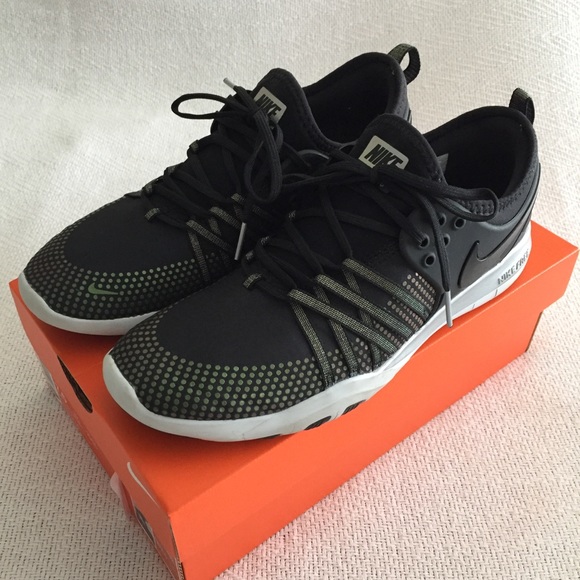 nike free tr 7 metallic